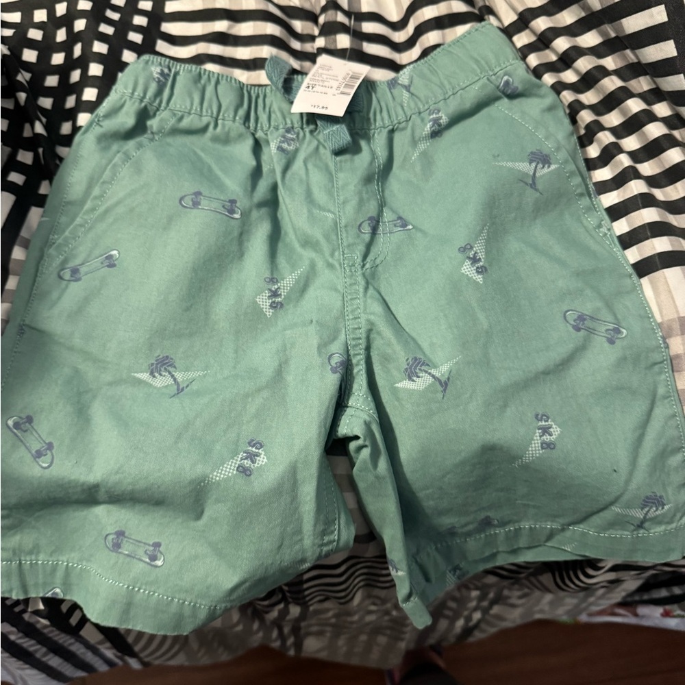 Kids Green Printed Shorts, NEW with Tags. Beach Themed. 3T